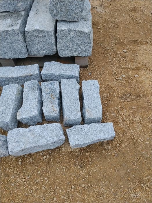 Obrzeża Palisady Ramka Granit Grysy  Pobrzeże