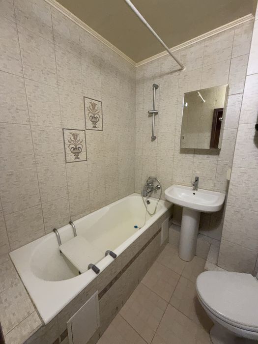 Продаж квартири на Радунській, 3