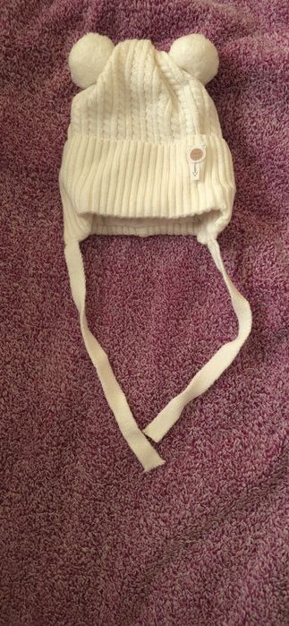 Продам три шапочки