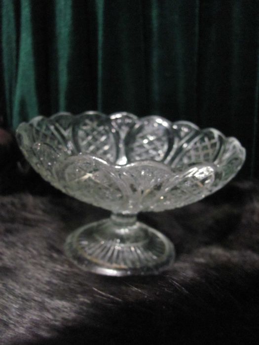 Мальцовская конфетница. Из каталога! Идеальная сохранность!