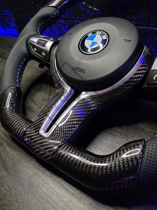 Volante Carbono Bmw M - Série 1 3 4 5 6 e 7 F10 F11 GT F07 F06 F1 - NOVO