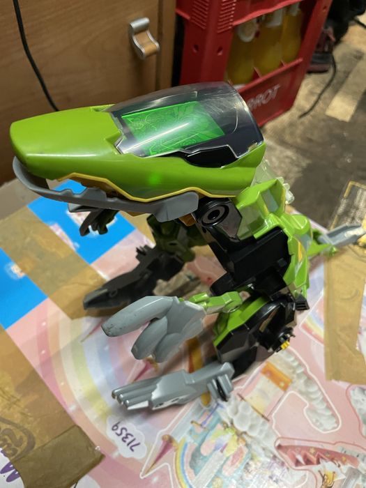 Tyranozaur - dinozaur - samolot vtech