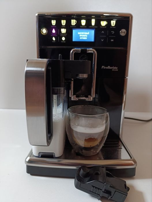 Кавомашина Saeco PicoBaristo Deluxe гарний стан є Вибір