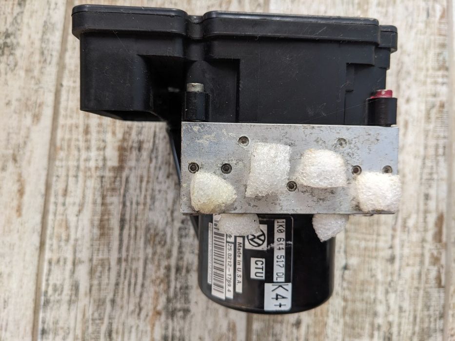 Блок управления ABS VAG 5C0907379C