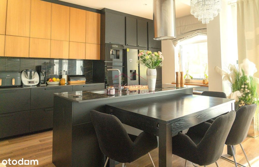 Wyjątkowe mieszkanie 130, 45 m2 - taras, garaż.