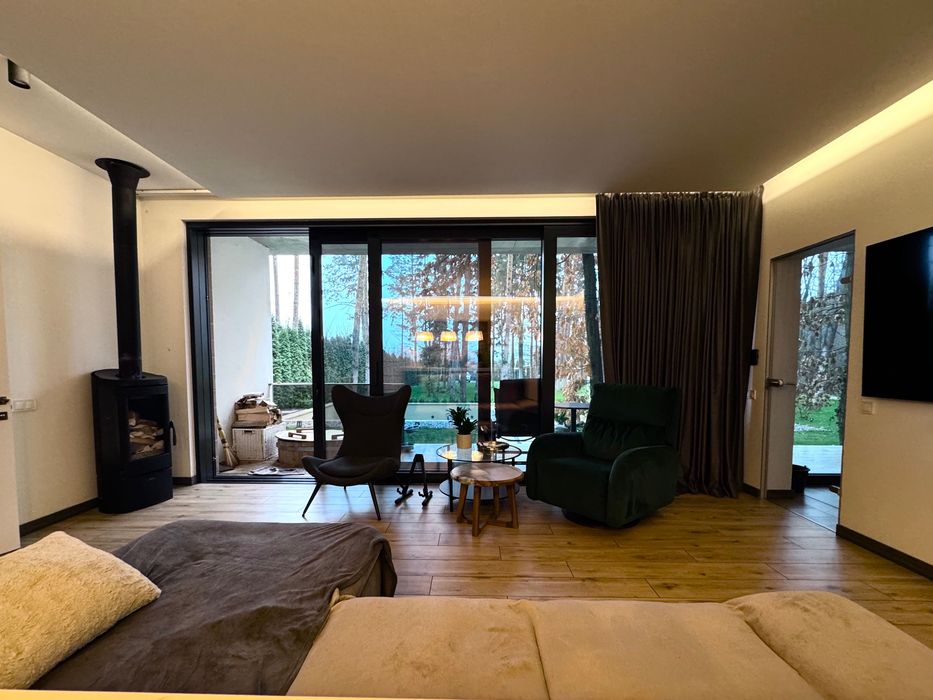 Оренда вишуканого будинку на закритій території з басейном Тарасівка