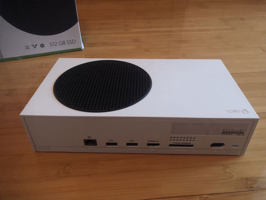 Xbox Series S 512 Gb,два геймпади