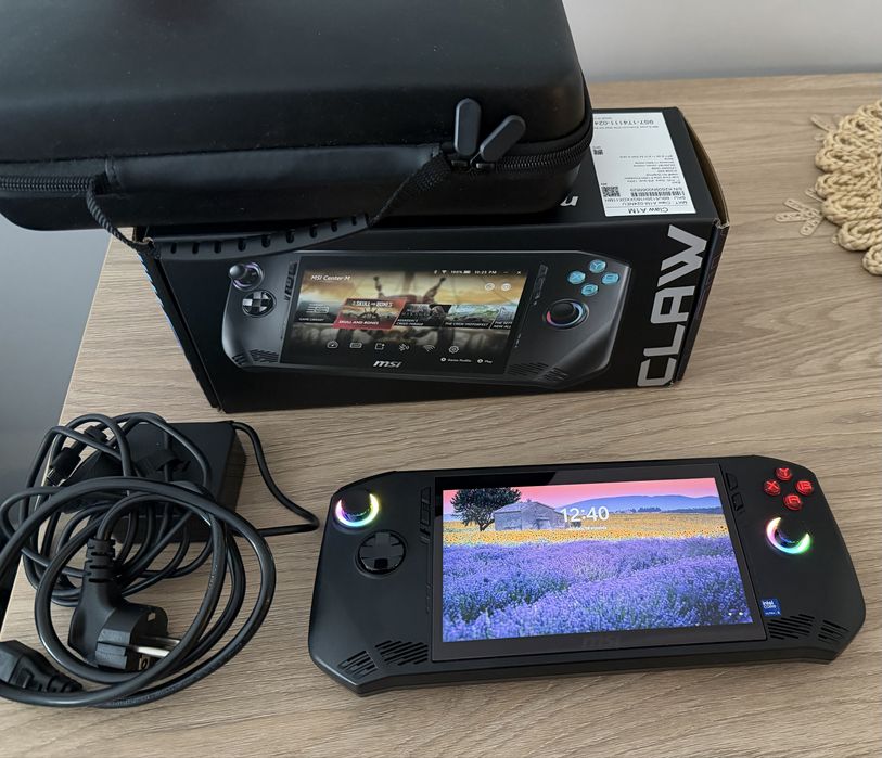 Konsola Msi Claw A1M, intel ultra 5 135h, LPDDR5 16GB, na gwarnacji