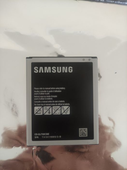 Samsung Galaxy J7 модель: SM-J700HZKDSEK САМОВИВІЗ КИЇВ.