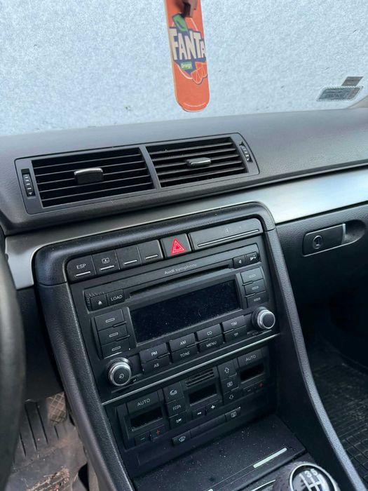 Audi A4 B7  2007 r.  1.9 TDI  300 000 km