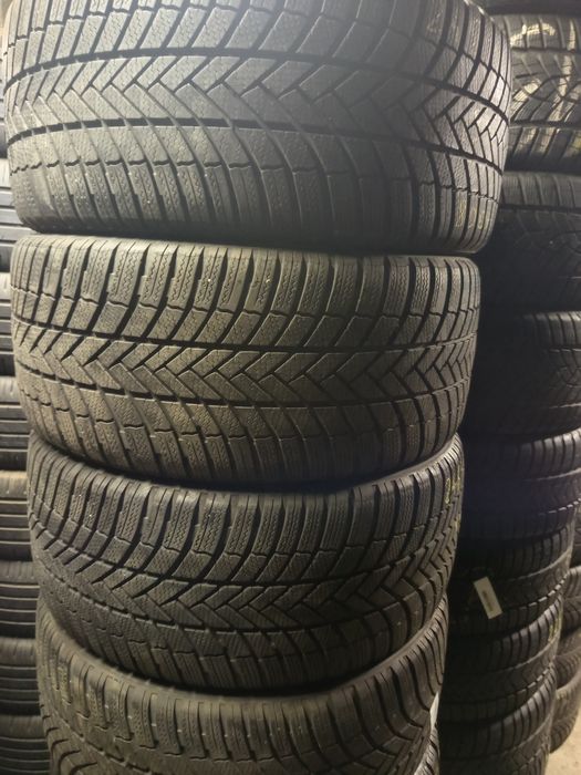 245/40R18 Bridgestone Blizzak LM005