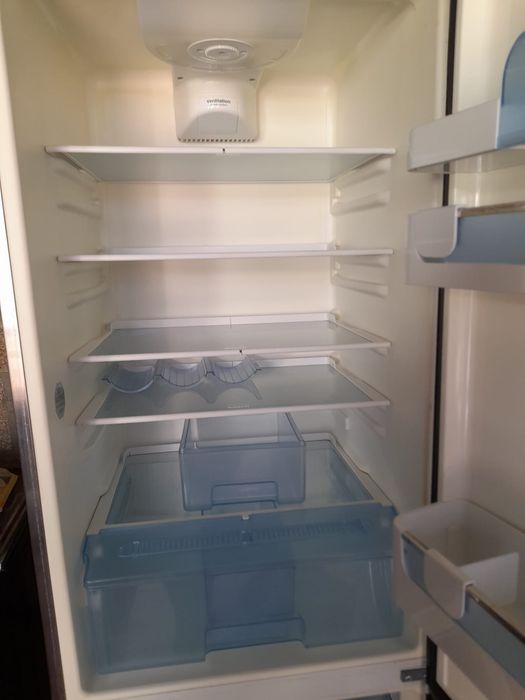 Frigorífico combinado alto