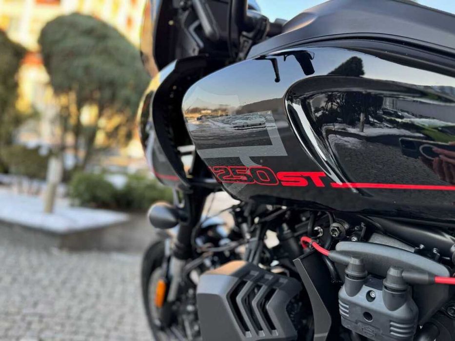 Новий мотоцикл Harley-Davidson Pan America 1250 ST