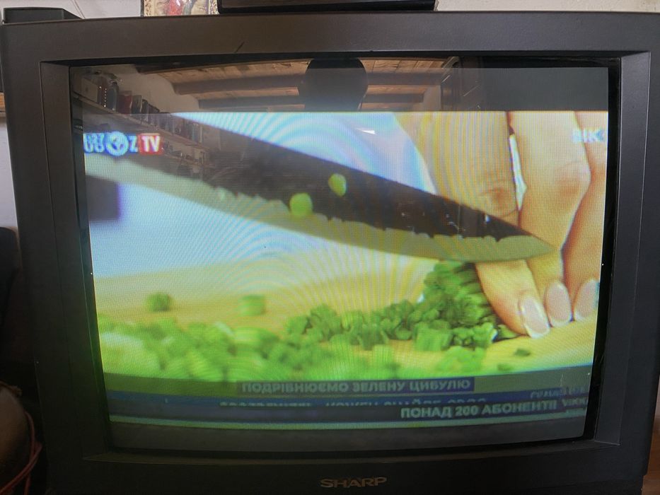 Продається телевізор SHARP.