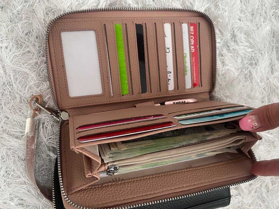 Pojemny portfel brązowy
