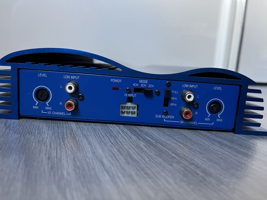 Підсилювач звуку  для авто Magnat 440W 4 канали