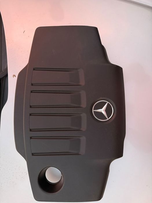 capa de motor em perfeiro estado!