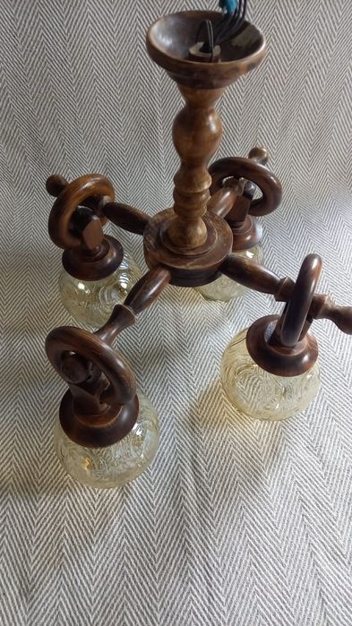 Drewniany zyrandol Vintage