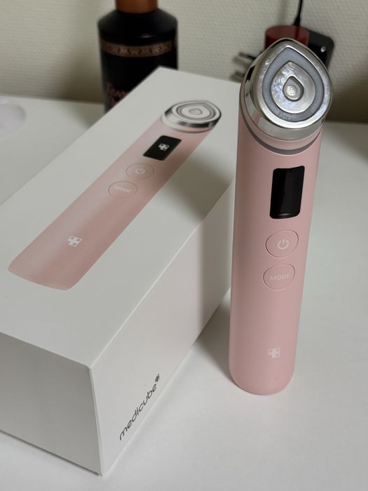 Medicube Booster Pro рожевий