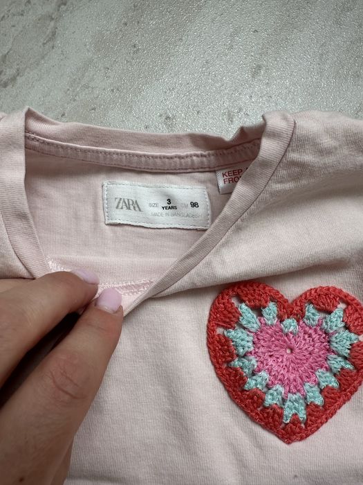 Футболки з вишивками, Zara, розмір 98