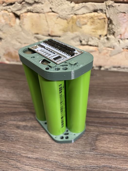 Холдер для 32140 (33140) для заміни свинцевого акума 12в 7а в UPS