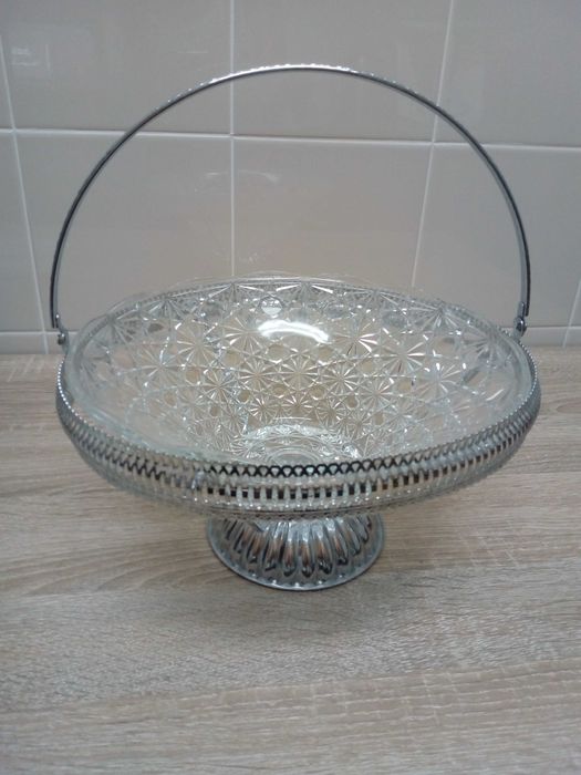 Taça/Fruteira em vidro e suporte em casquinha