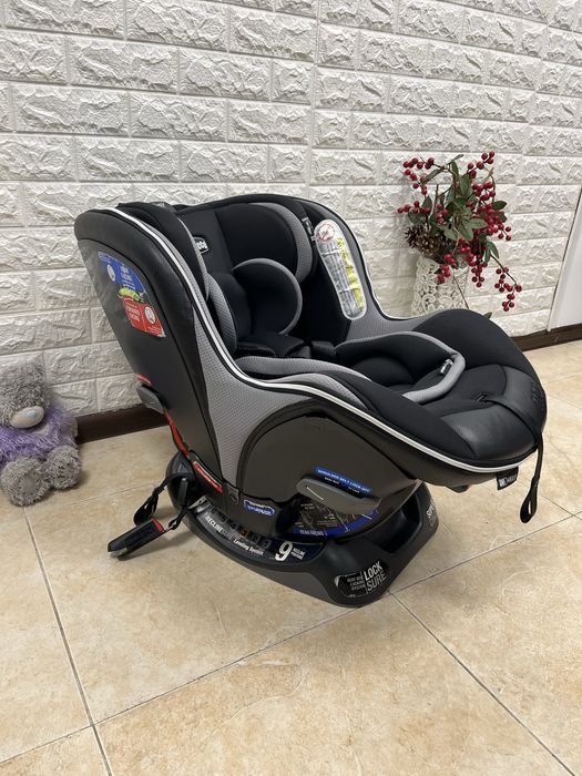 Автокрісло Chicco Nextfit Zip Max Група 0+/1/2 (0-30кг) чико