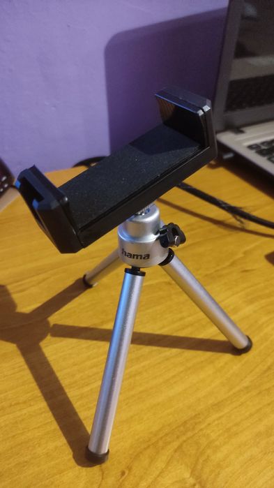 Mini statyw na telefon.