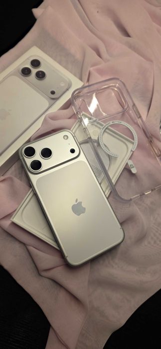 iPhone 17 pro max 256Gb nówka, kilkudniowy. Z Ispotu.