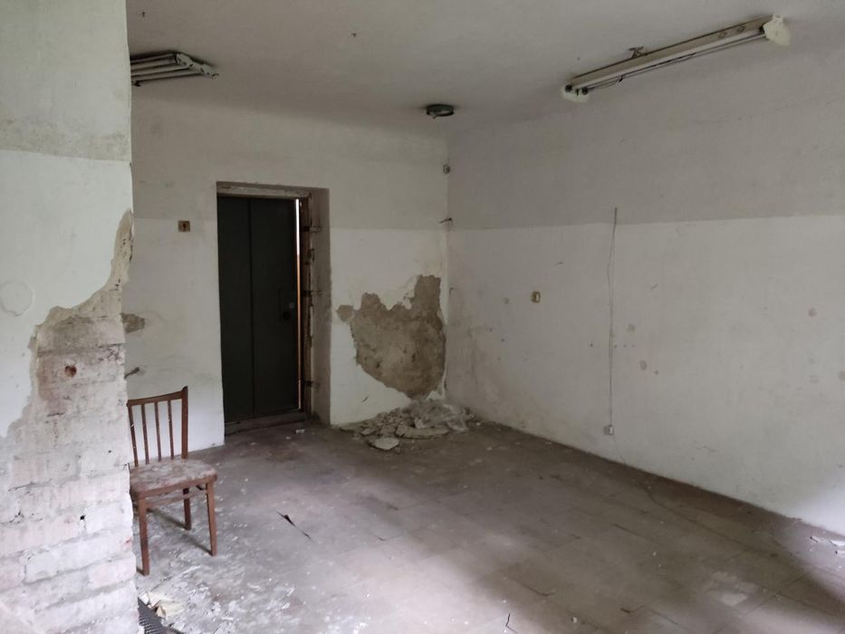 Продажа помещения в Центре 25 м.кв. г. Днепр ул. Плеханова - Ленина