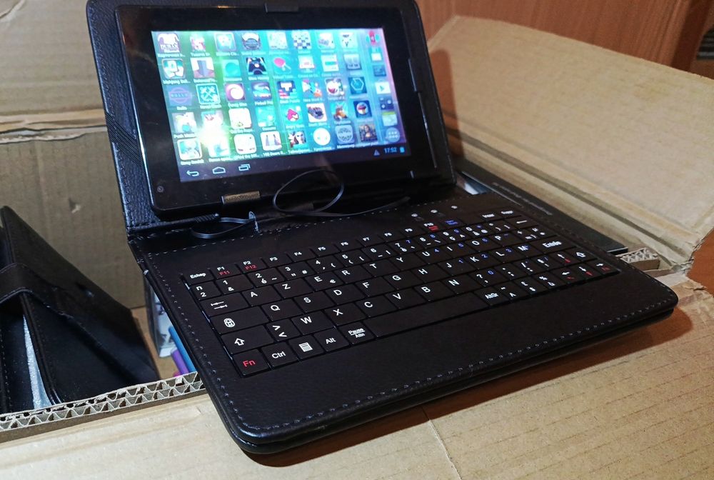 Чохол-клавіатура для планшета 7-8" micro-usb