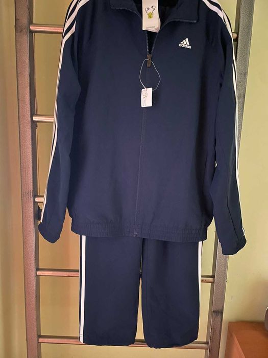 Новий оригінальний спортивний костюм Adidas Essentials (S)