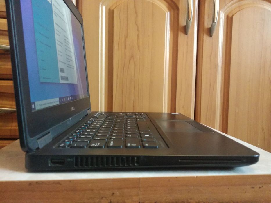 Dell Latitude E5270, 12.5", i5-63000U 2.4GHz, 8Gb, 256Gb