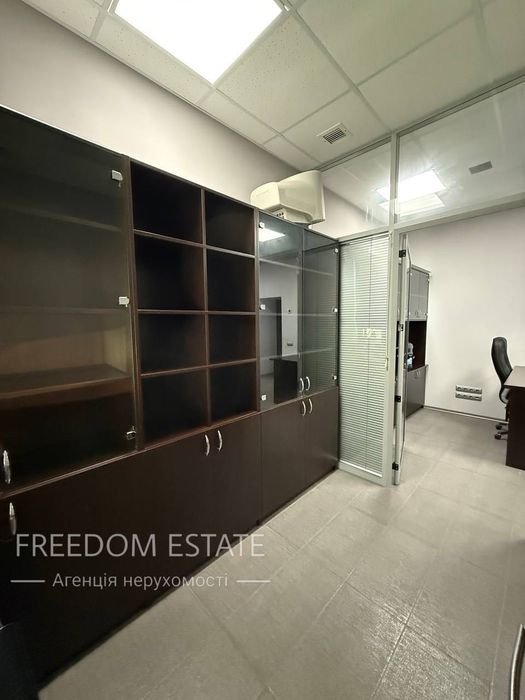 7000 грн. ‼️АРЕНДА‼️Офис в БЦ МИСТО 37 м²/ 3 кабинета/ м. Бот сад