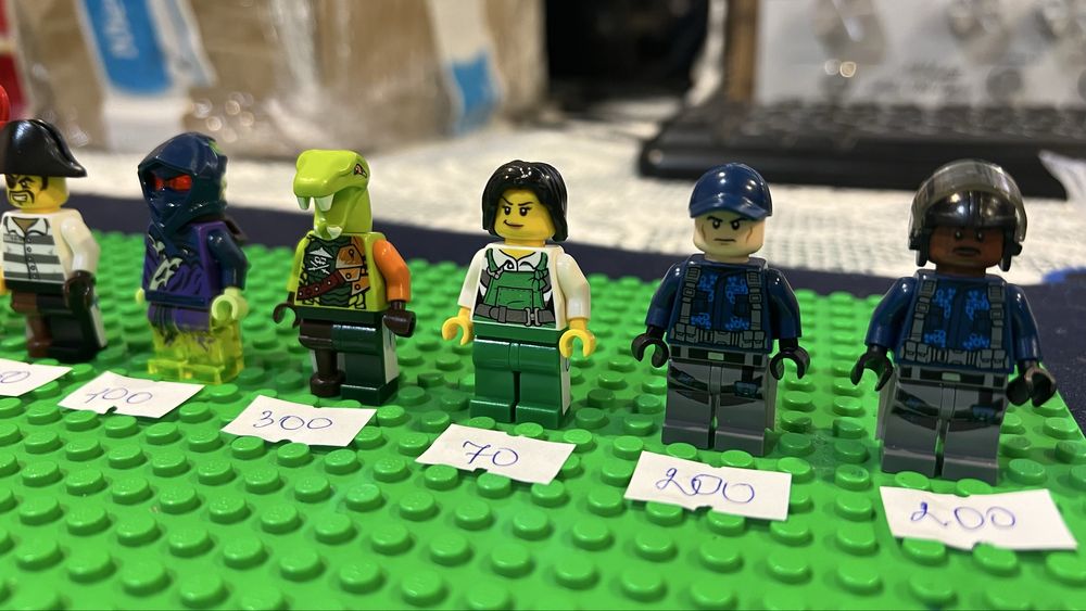 Фигурки Лего Lego оригинал лот 9