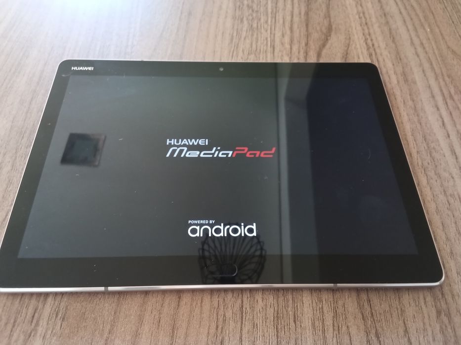 Tablet da marca HUAWEI com Capa