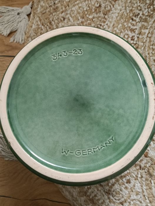 Ceramiczne stojaki na choinke