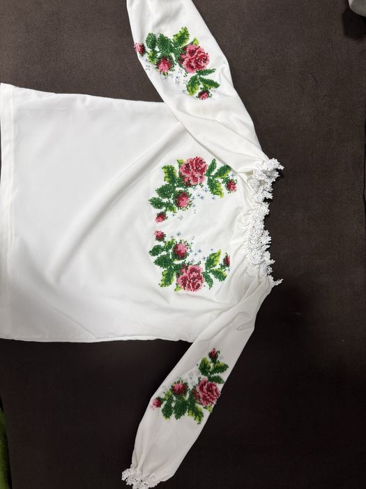 Вишиванка дитяча ручноі роботи(бісер)