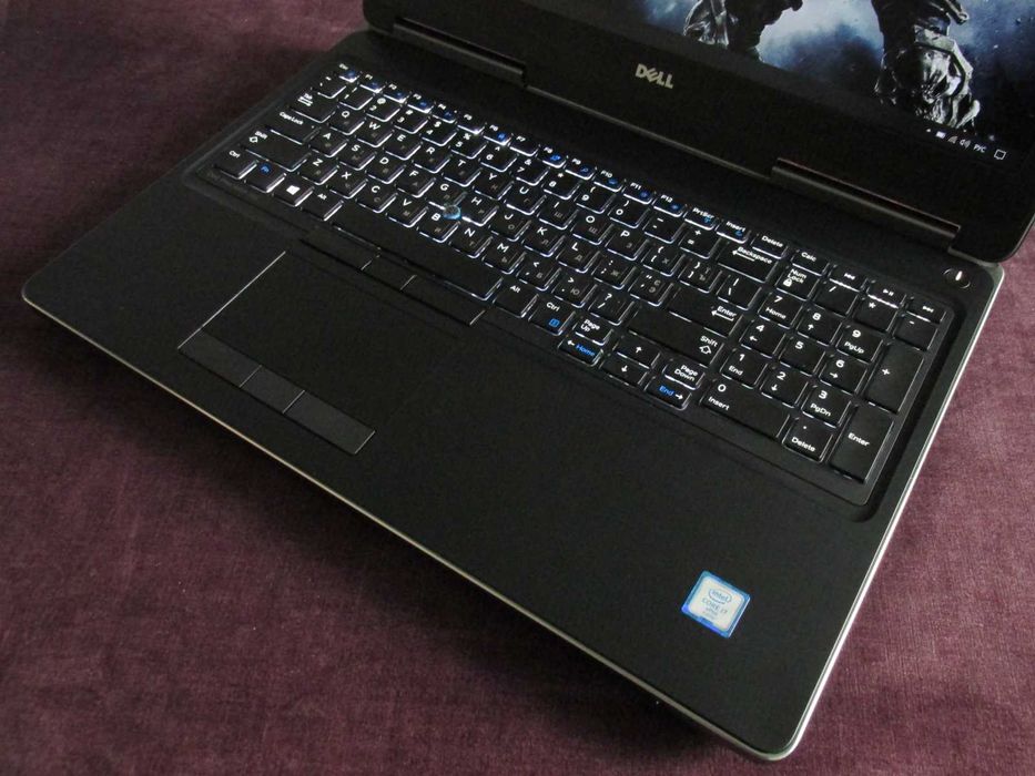 ІГРОВИЙ Великий ТОП Ноутбук 17.3"/ i7-8 ядр по 3.8Ghz!+nVidia 4Gb+16Gb