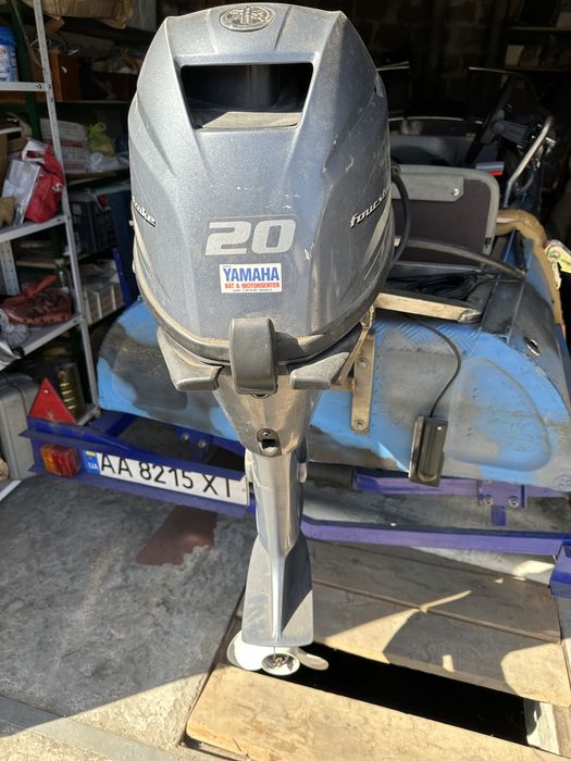 Лодка Казанка с мотором.