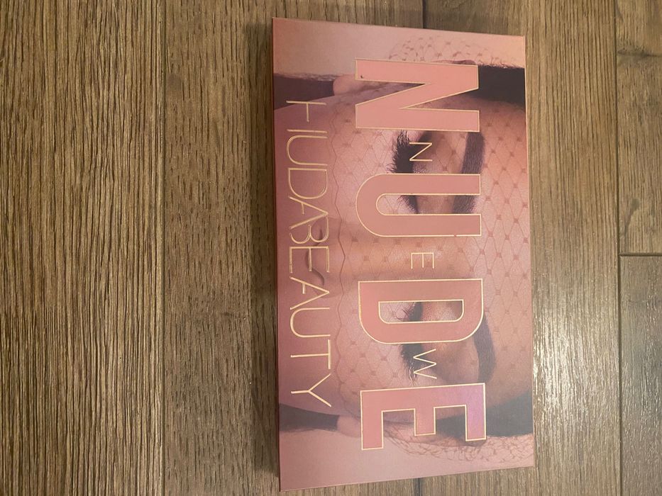 Paletka Huda Beauty New Nude