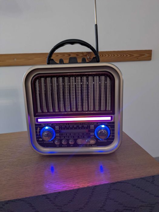 Przenośne radio solarne retro GOLON RX-730D