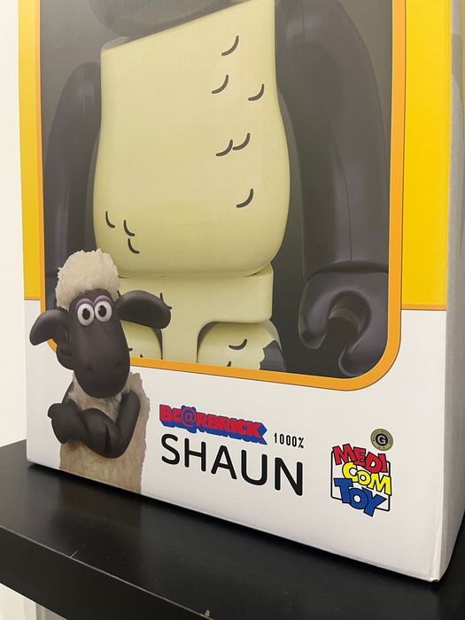 Bearbrick Shaun the Sheep 1000x