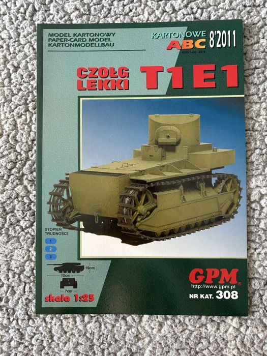 Model kartonowy | T1 E1