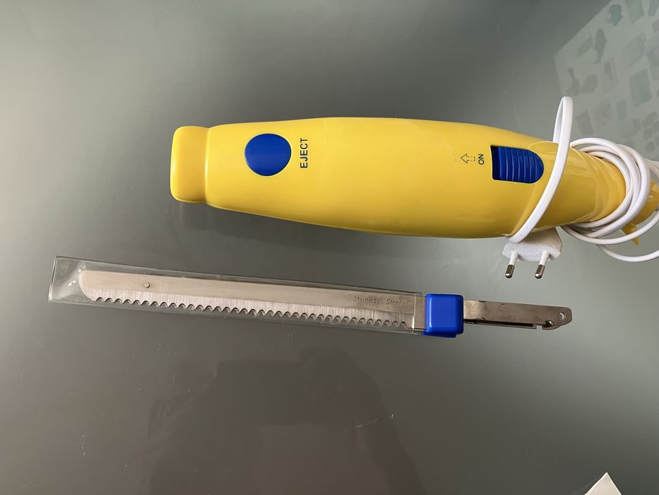 Faca elétrica de cozinha