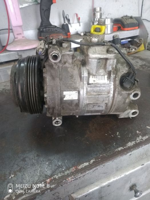 Продам компрессор кондиционера на BMW 7