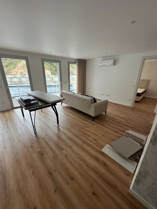Exclusivo T1 Mobilado c/ Piscina, Ginásio, Spa e Garagem Privada – Pombal