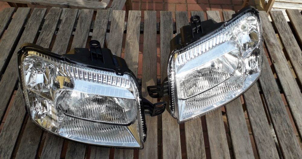 FIAT PANDA II lampa przednia lewa + prawa 8 PINÓW