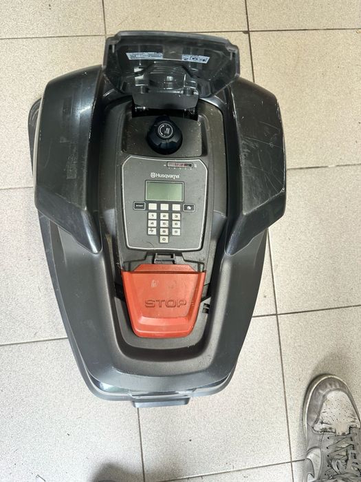 Robot koszący do trawy