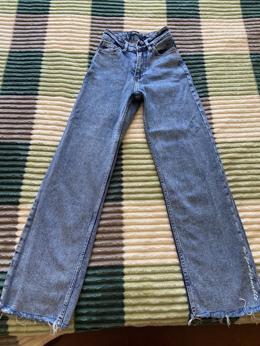 Є джинси в наявності